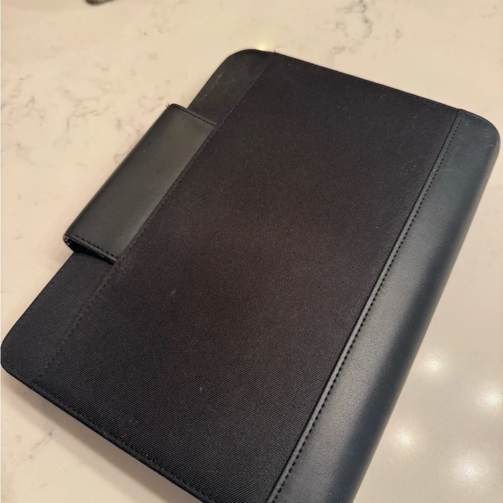 ⭐️Franklin Covey Burberry Style 365 Planner Binder Magnetic Closure Black